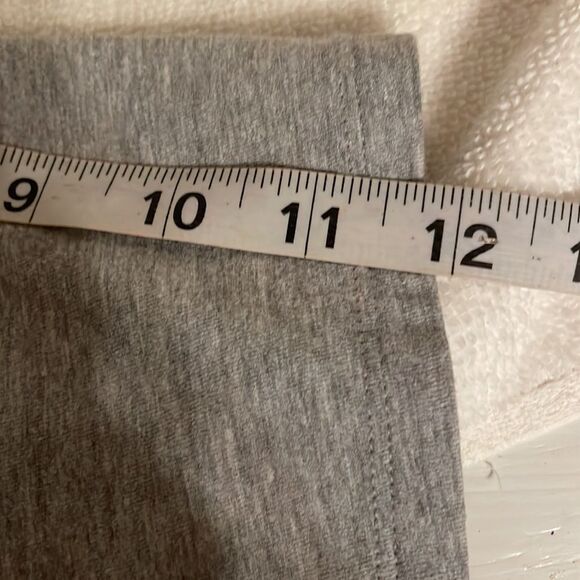 NWOT 2XL Hanes melon/salmon color w/gray short sleeves rounded hem shirt - Picture 12 of 14